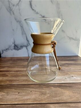 Classic Chemex Glass 8 cup Coffee Maker with Wood Collar in Brown